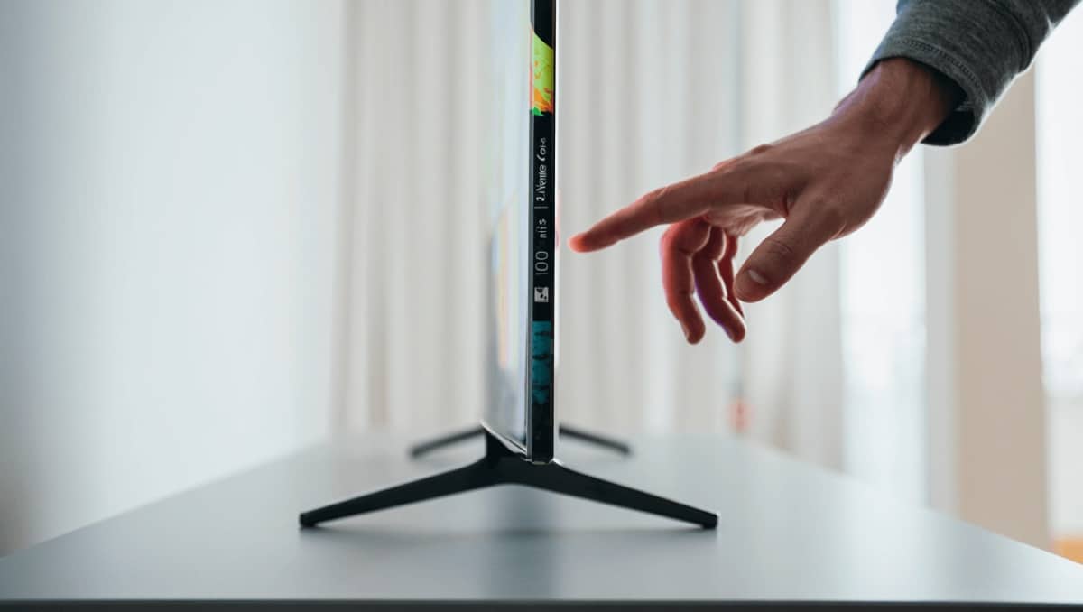 De hacer aspiradoras a conquistar tu salón: así es la Smart TV de Dreame con 1000 nits de brillo y 144 Hz