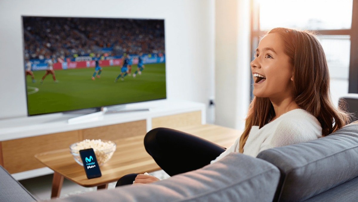 
     Fútbol, series y pelis por 9,99 euros al mes: Movistar Plus+ te ofrece todo eso sin permanencia. Y puedes compartir cuenta   