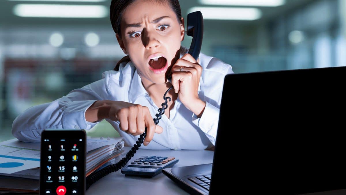 El suplicio del spam telefónico va a ir a peor: la IA sustituye a los humanos y hace que las llamadas comerciales sean casi gratis