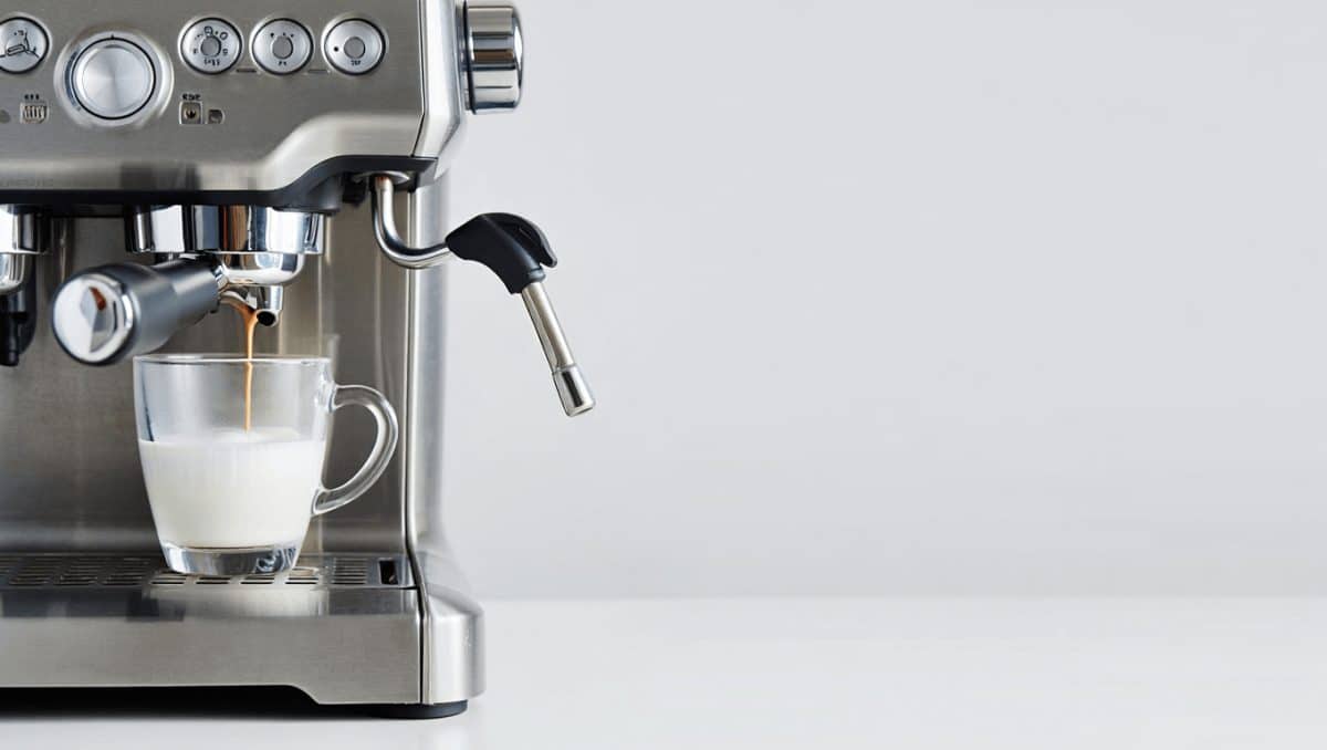 Carrefour liquida la cafetera express de acero inoxidable para el mejor café con espuma, por menos de 80 euros