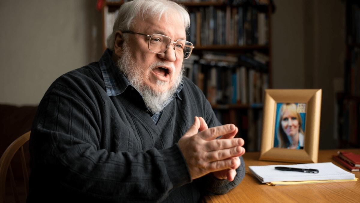 
     Cuando George RR Martin se picó a lo bestia con J.K. Rowling y se marcó la mayor rajada de la historia de internet    