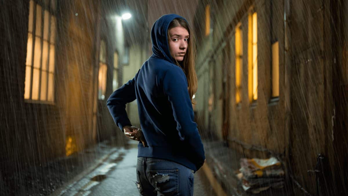 Netflix acaba de estrenar una nueva y retorcida serie de los creadores de Stranger Things. Ocho episodios perfectos para una maratón de terror y suspense
