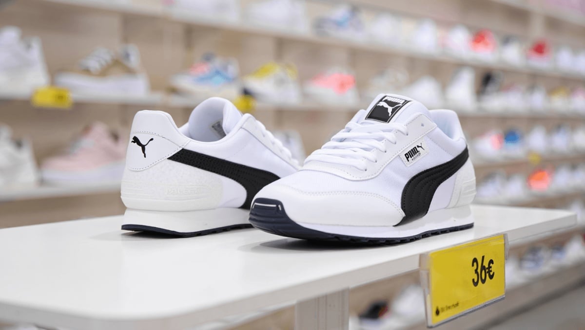 
     El Corte Inglés tira la casa por la ventana con estas zapatillas Puma rebajadas a tan solo 36 euros   