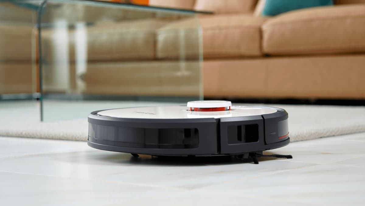 
     Este robot aspirador tiene base de autovaciado, 180 minutos de autonomía y navegación LiDAR. Todo sin llegar a 85 euros    