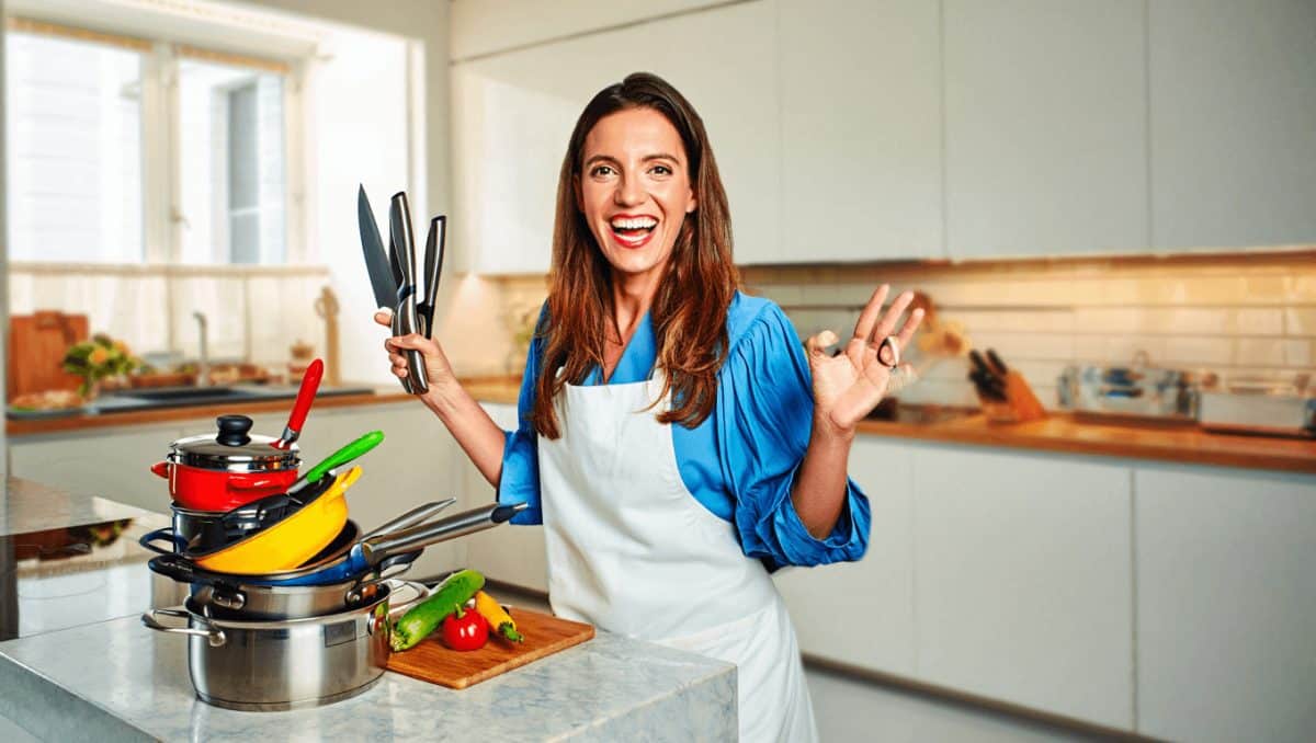 El Corte Inglés comienza a liquidar baterías de cocina, ollas, sartenes y juegos de cuchillos desde menos de 10 euros