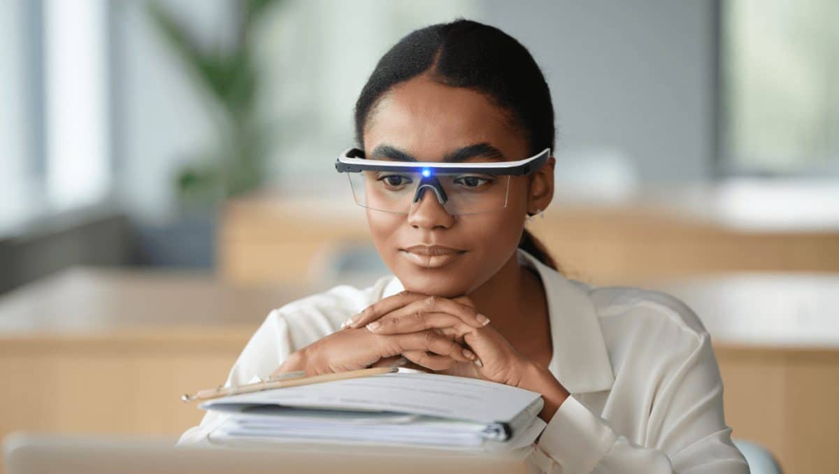 Las gafas de Meta estrenan un "teleprompter" invisible para que nadie sepa que estás leyendo