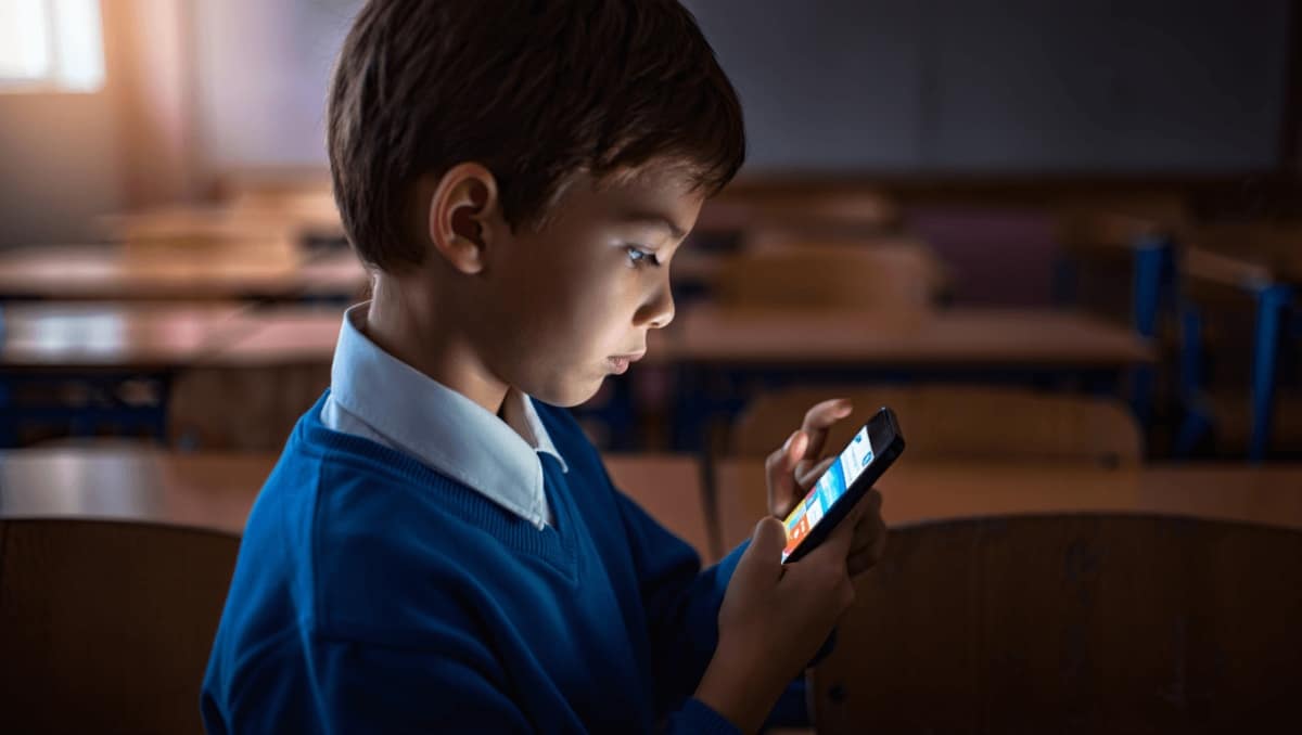 Alerta de UNICEF: el 80% de los niños de Primaria en Galicia usan redes sociales. Es un problema de salud pública