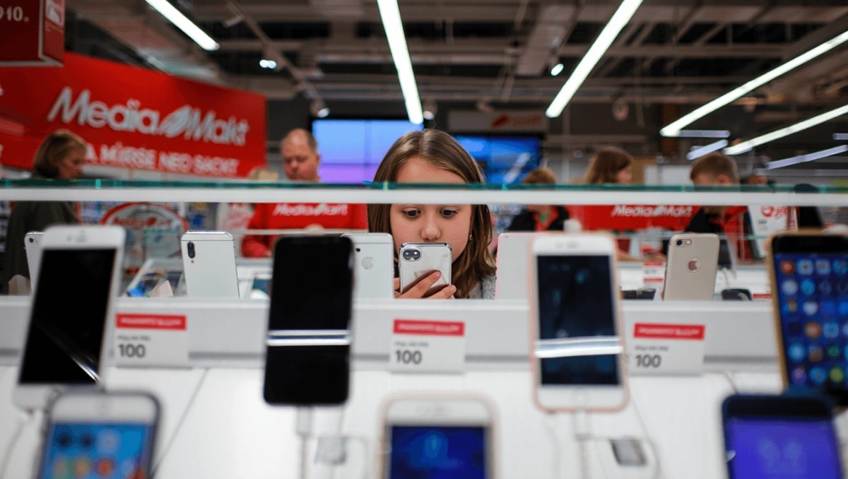 MediaMarkt liquida sus móviles de exposición: decenas de modelos por menos de 100 euros