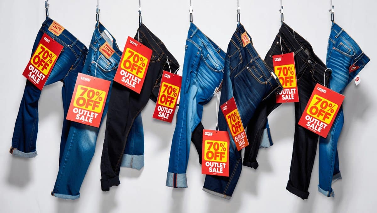 Últimas tallas en el outlet de El Corte Inglés: estrena vaqueros Levi's con hasta un 70% de descuento