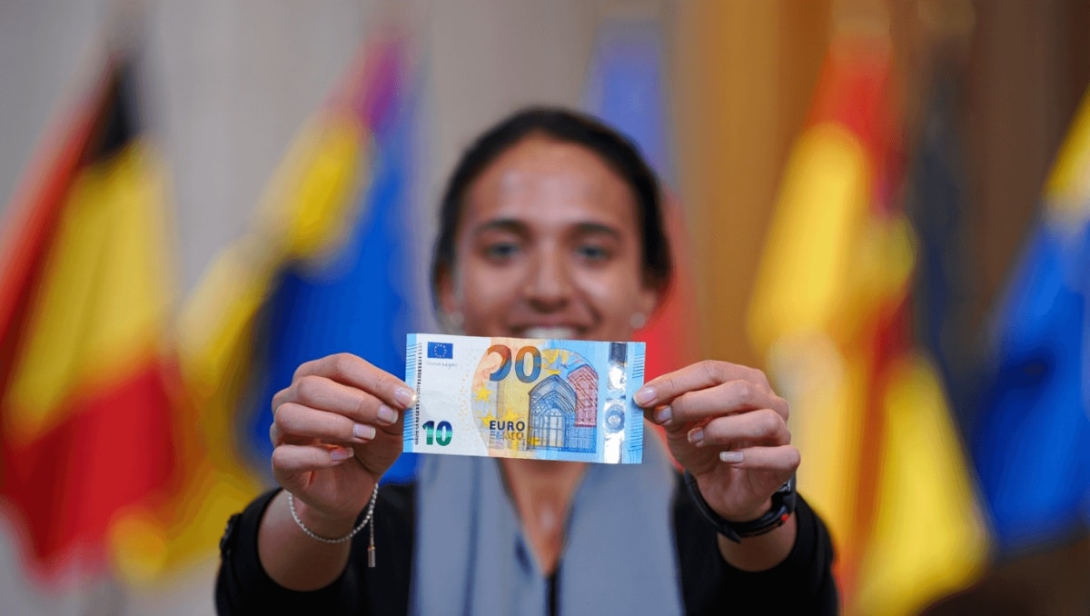 La UE va a cambiar el diseño de los billetes de euro. Desde esta web ya puedes votar la propuesta que más te guste