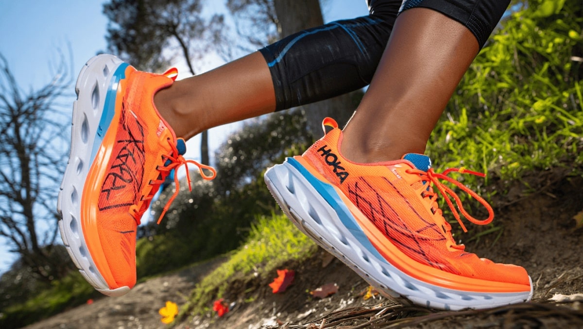 El outlet de El Corte Inglés liquida todo su stock de zapatillas Hoka para los más deportistas: ahora al 60% de descuento