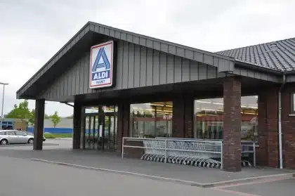 Aldi ofrece limpiador de tapicería inalámbrico por 49,99 euros en oferta limitada