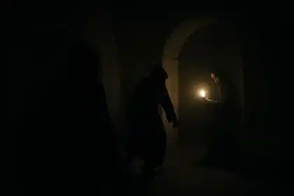 Resonance: a plague tale legacy deslumbra con atmósfera sombría y arte cuidado