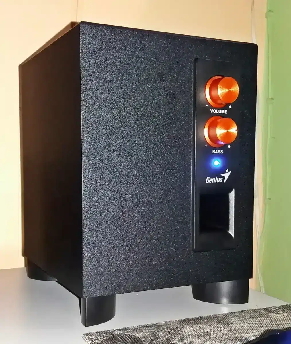 Salidas de subwoofer: por qué receptores Marantz y Denon clonan las correcciones