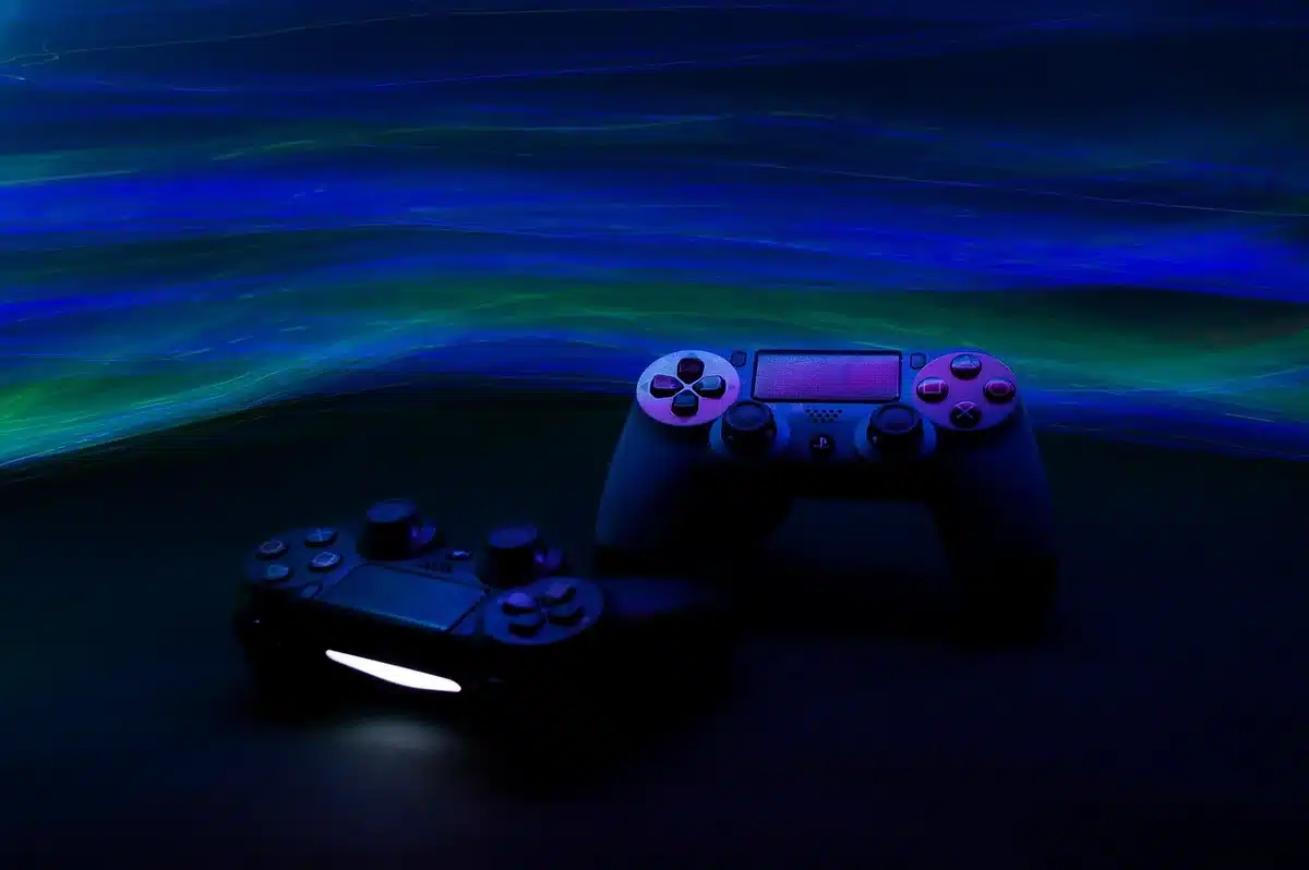Pantalla de juego mostrando diferentes caminos narrativos y finales