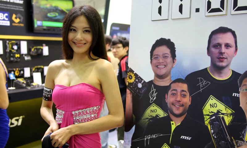 Booth-Babes-Computex-2014-181