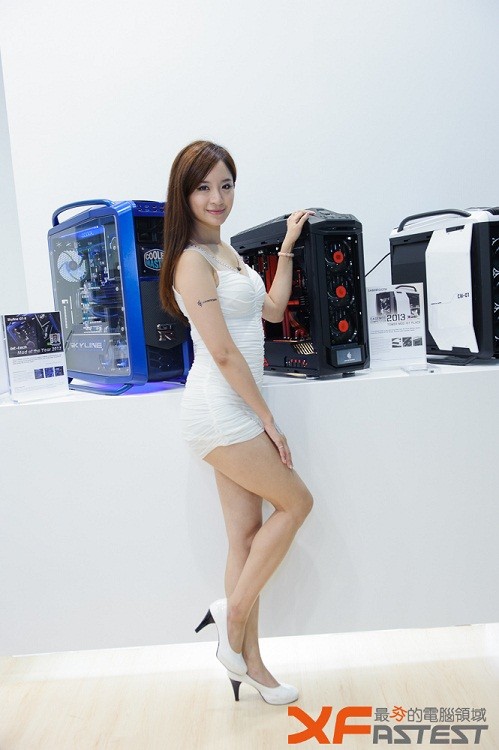 Booth-Babes-Computex-2014-44