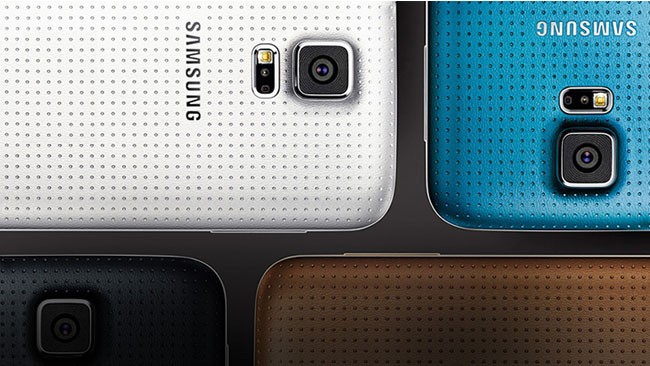 El Samsung Galaxy S5 llega hoy acompañado de su primera actualización